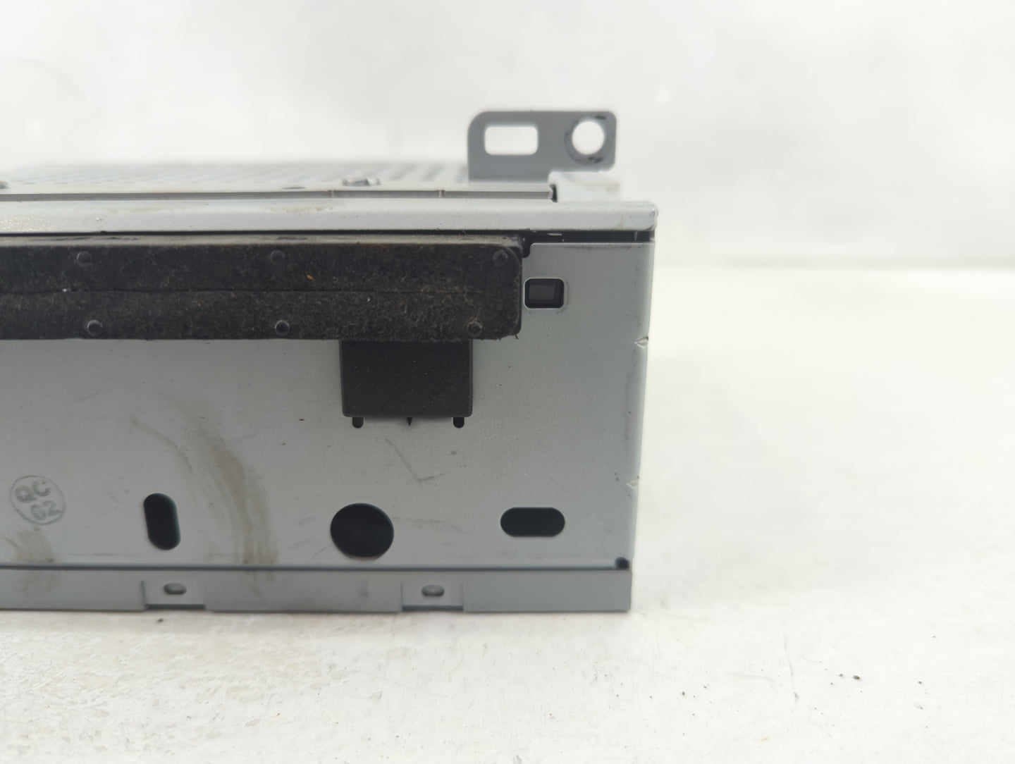 2017-2018 Ford Focus Radio AM FM Cd Player Receiver Replacement P/N:FM5T-19C107-HD Fits Fits 2017 2018 OEM Used Auto Parts -
