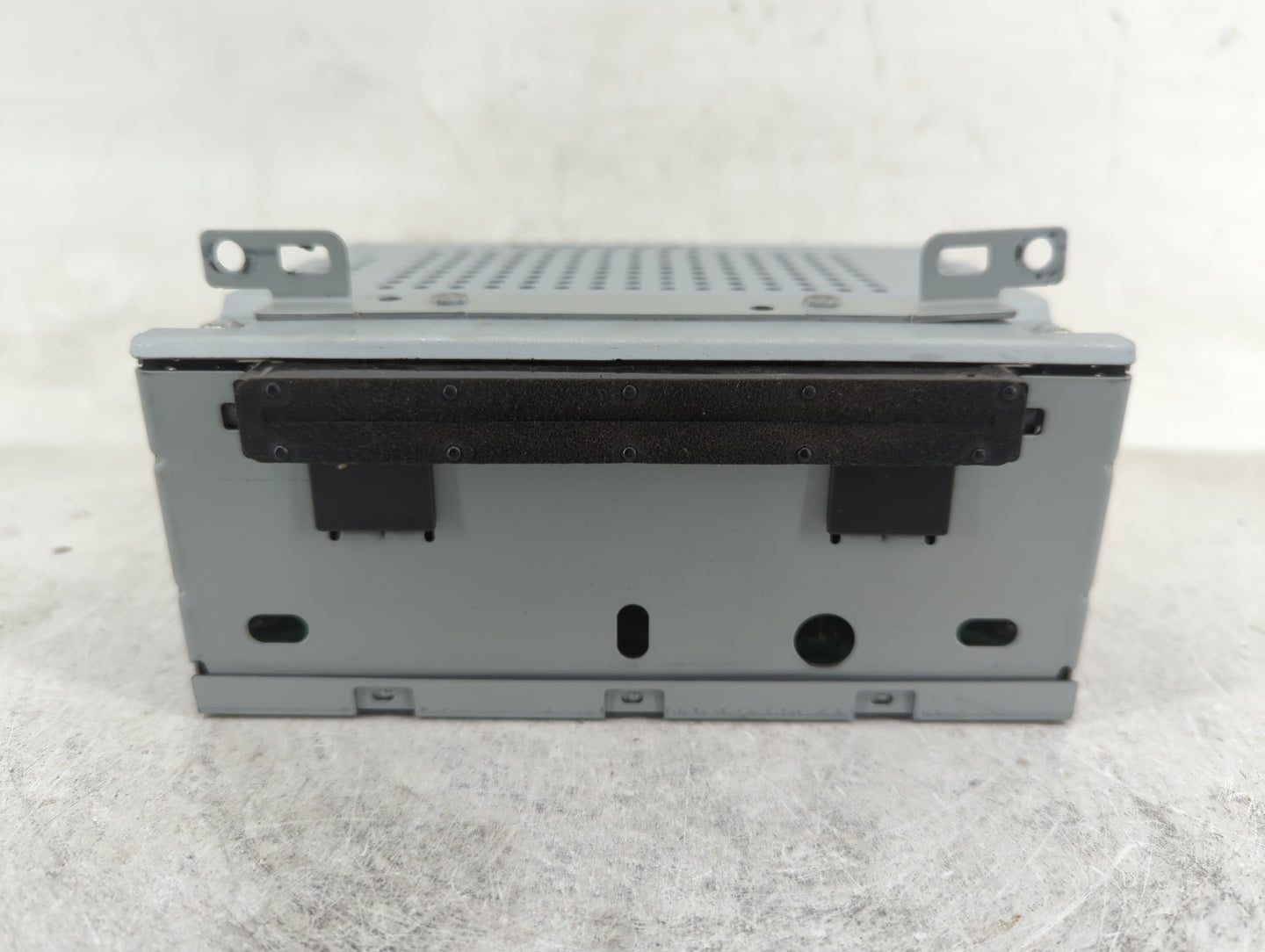 2017-2018 Ford Focus Radio AM FM Cd Player Receiver Replacement P/N:FM5T-19C107-JH Fits Fits 2017 2018 OEM Used Auto Parts -