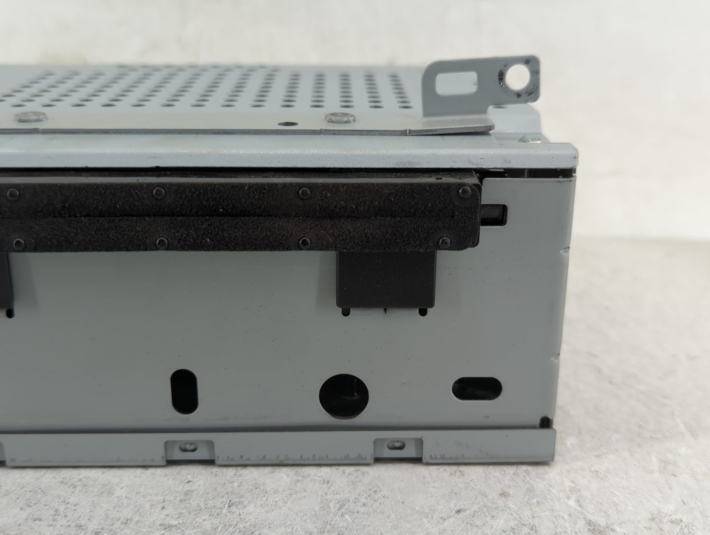 2017-2018 Ford Focus Radio AM FM Cd Player Receiver Replacement P/N:FM5T-19C107-JH Fits Fits 2017 2018 OEM Used Auto Parts -