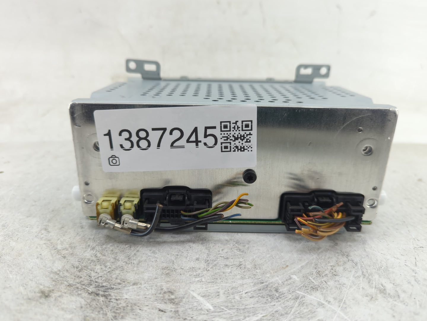 2017-2018 Ford Focus Radio AM FM Cd Player Receiver Replacement P/N:FM5T-19C107-JH Fits Fits 2017 2018 OEM Used Auto Parts -