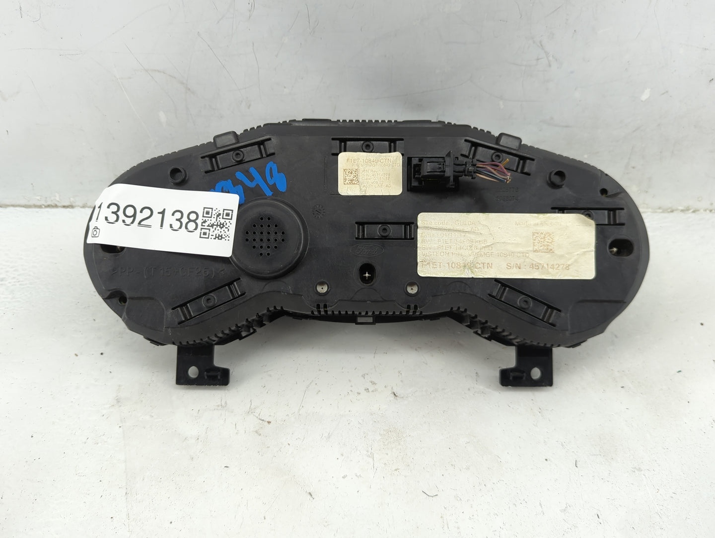 2017-2018 Ford Focus Instrument Cluster Speedometer Gauges P/N:F1ET-10849-CTN Fits Fits 2017 2018 OEM Used Auto Parts - Oemu