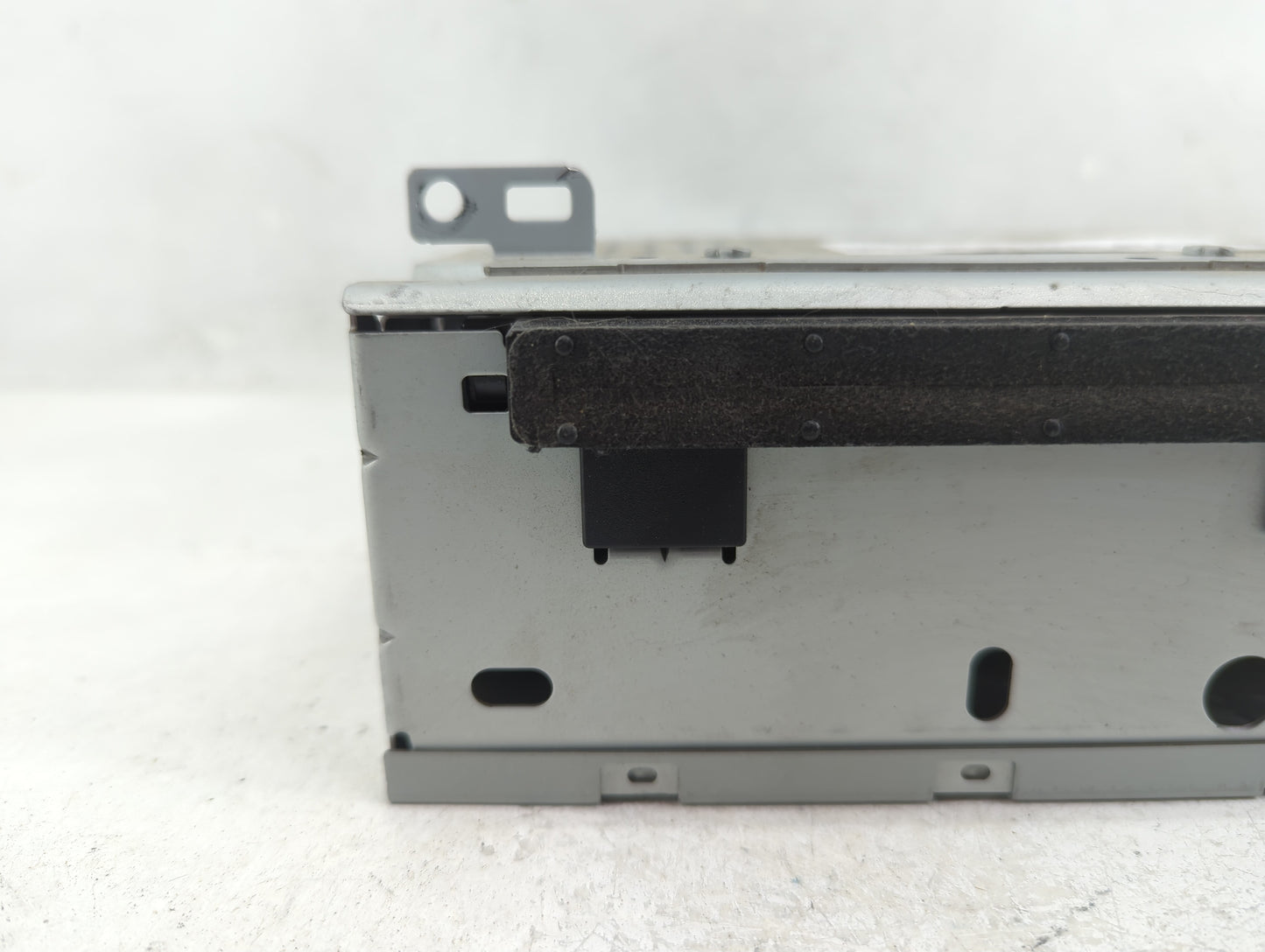2017-2018 Ford Focus Radio AM FM Cd Player Receiver Replacement P/N:FM5T-19C107-HD Fits Fits 2017 2018 OEM Used Auto Parts -