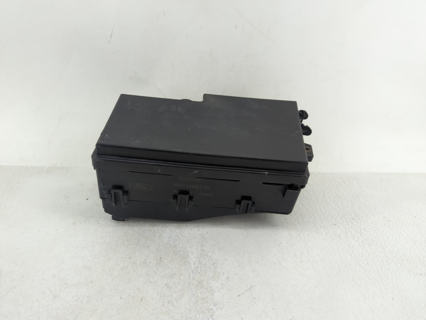 2017-2018 Ford Focus Fusebox Fuse Box Panel Relay Module P/N:AV6T-14A067-AD AV6T-14A142-AB Fits Fits 2017 2018 OEM Used Auto