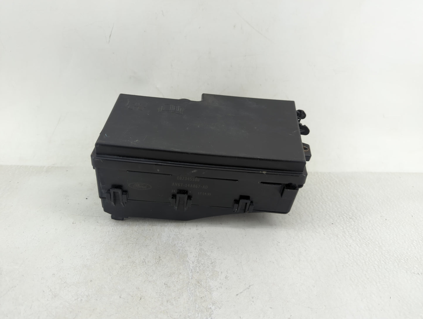 2017-2018 Ford Focus Fusebox Fuse Box Panel Relay Module P/N:AV6T-14A067-AD AV6T-14A142-AB Fits Fits 2017 2018 OEM Used Auto