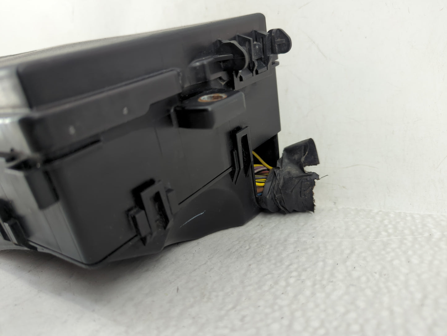 2017-2018 Ford Focus Fusebox Fuse Box Panel Relay Module P/N:AV6T-14A067-AD AV6T-14A142-AB Fits Fits 2017 2018 OEM Used Auto