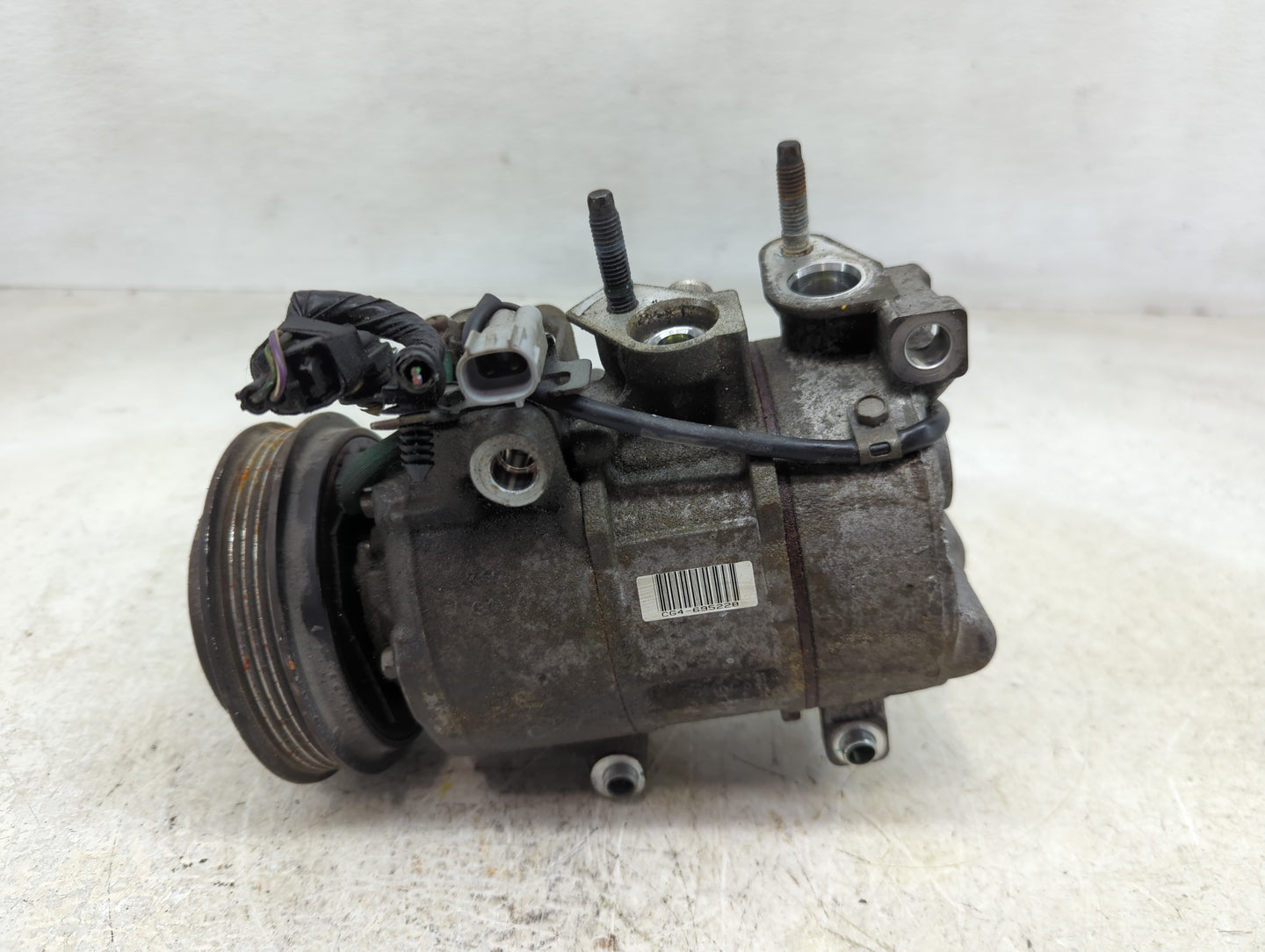 2014-2018 Ford Focus Air Conditioning A/c Ac Compressor Oem - Oemusedautoparts1.com