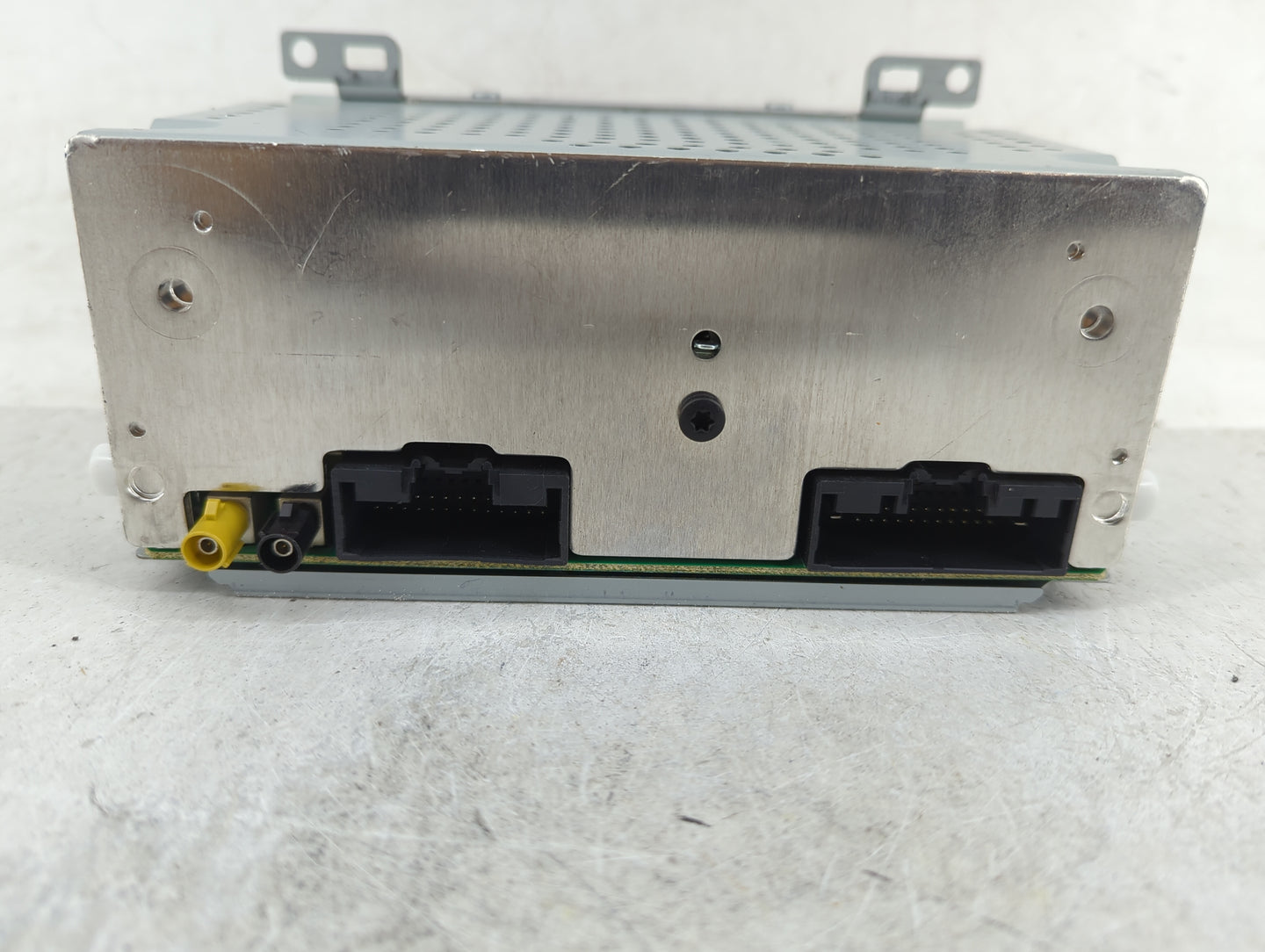 2017-2018 Ford Focus Radio AM FM Cd Player Receiver Replacement P/N:FM5T-19C107-JD Fits Fits 2017 2018 OEM Used Auto Parts -