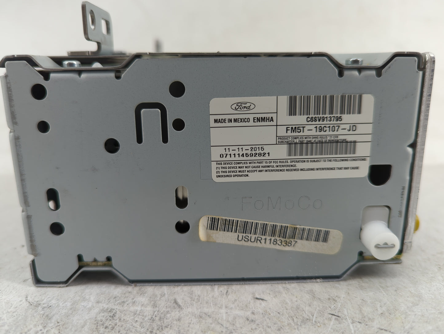 2017-2018 Ford Focus Radio AM FM Cd Player Receiver Replacement P/N:FM5T-19C107-JD Fits Fits 2017 2018 OEM Used Auto Parts -