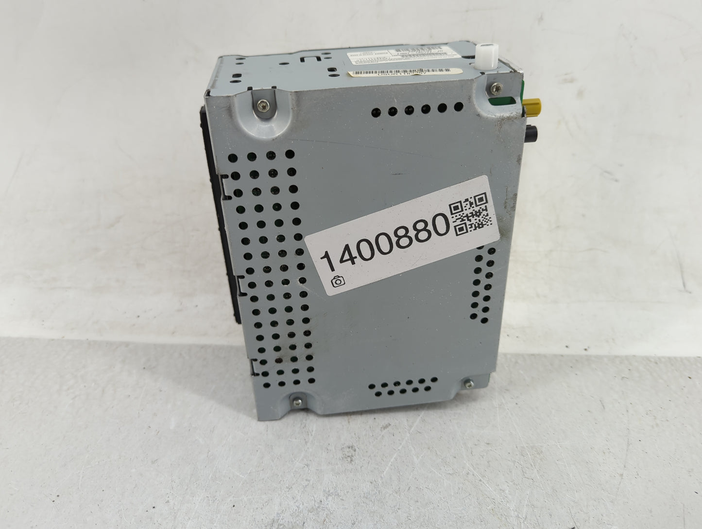 2017-2018 Ford Focus Radio AM FM Cd Player Receiver Replacement P/N:FM5T-19C107-JD Fits Fits 2017 2018 OEM Used Auto Parts -