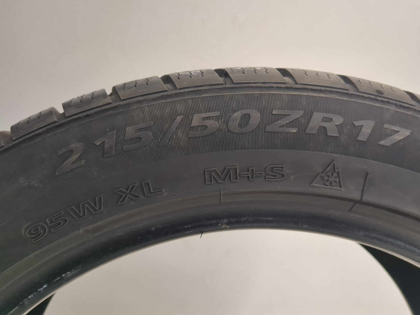 Used Tire 215/50ZR17 LEXLINI QUATTRO EMPO AW 95W - Tread Depth 10/32 - Oemusedautoparts1.com