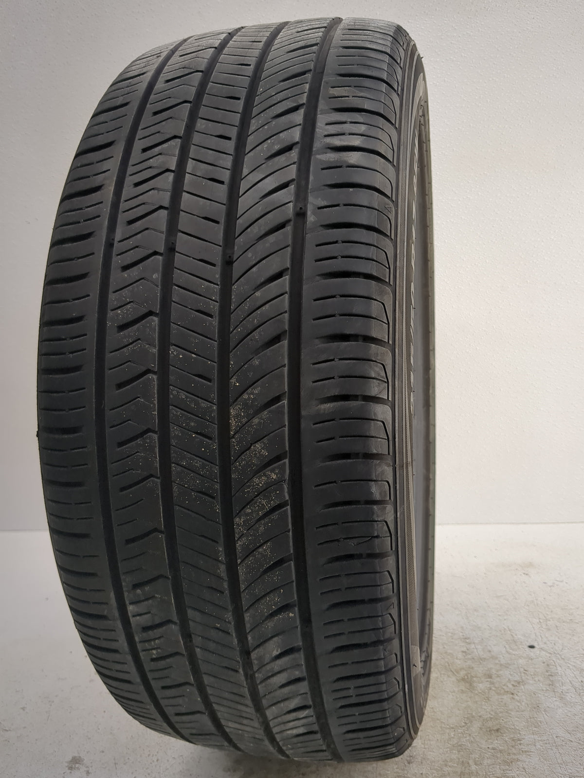 Used Tire 215/50R17 SUREDRIVE SPORT 95W - Tread Depth 7.5/32 - Oemusedautoparts1.com