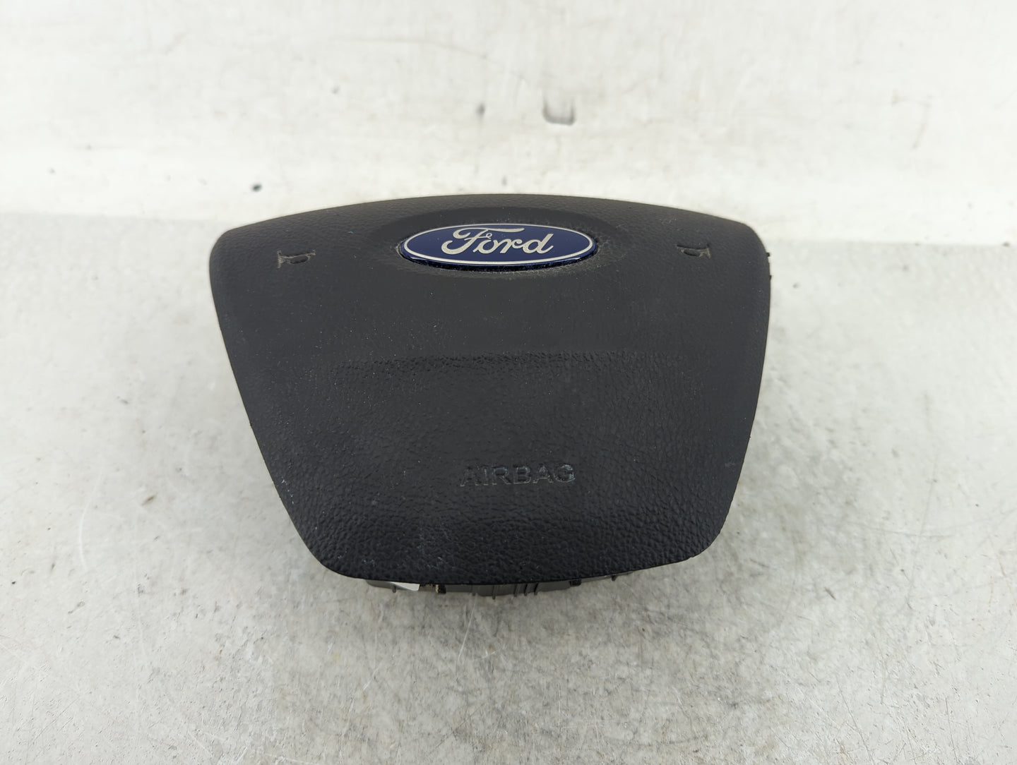 2014-2018 Ford Focus Air Bag Driver Left Steering Wheel Mounted Fits Fits 2014 2015 2016 2017 2018 OEM Used Auto Parts - Oem