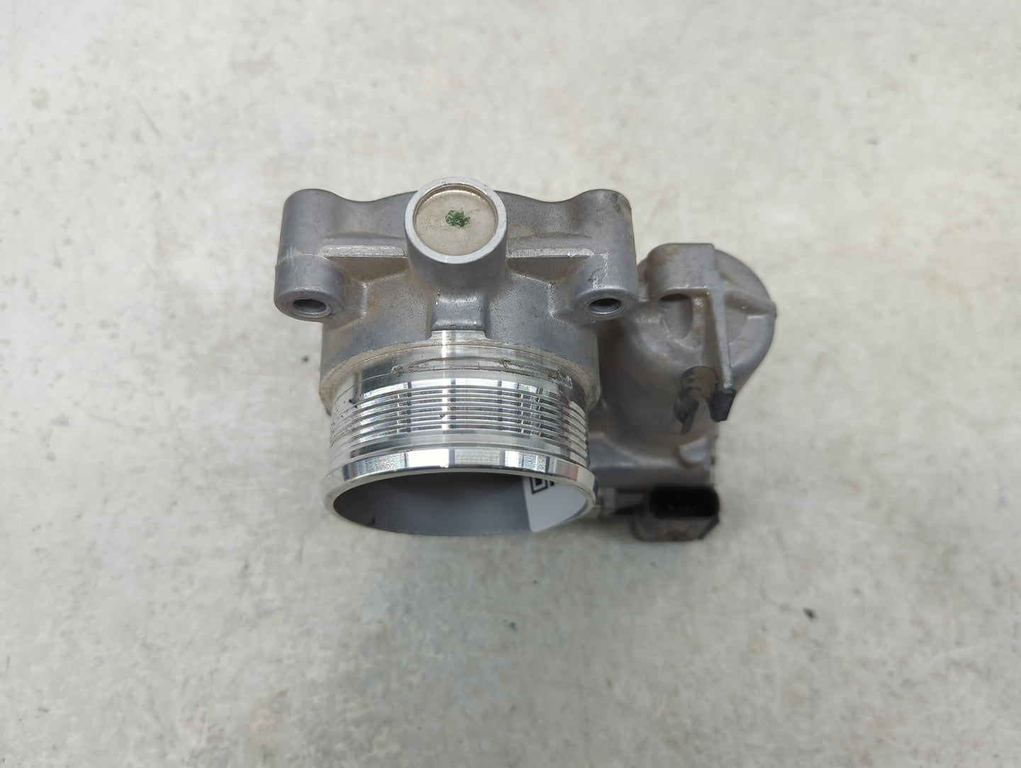 2014-2018 Ford Focus Throttle Body P/N:DS7E-9F991-BB Fits Fits 2014 2015 2016 2017 2018 2019 2020 2021 2022 OEM Used Auto Pa