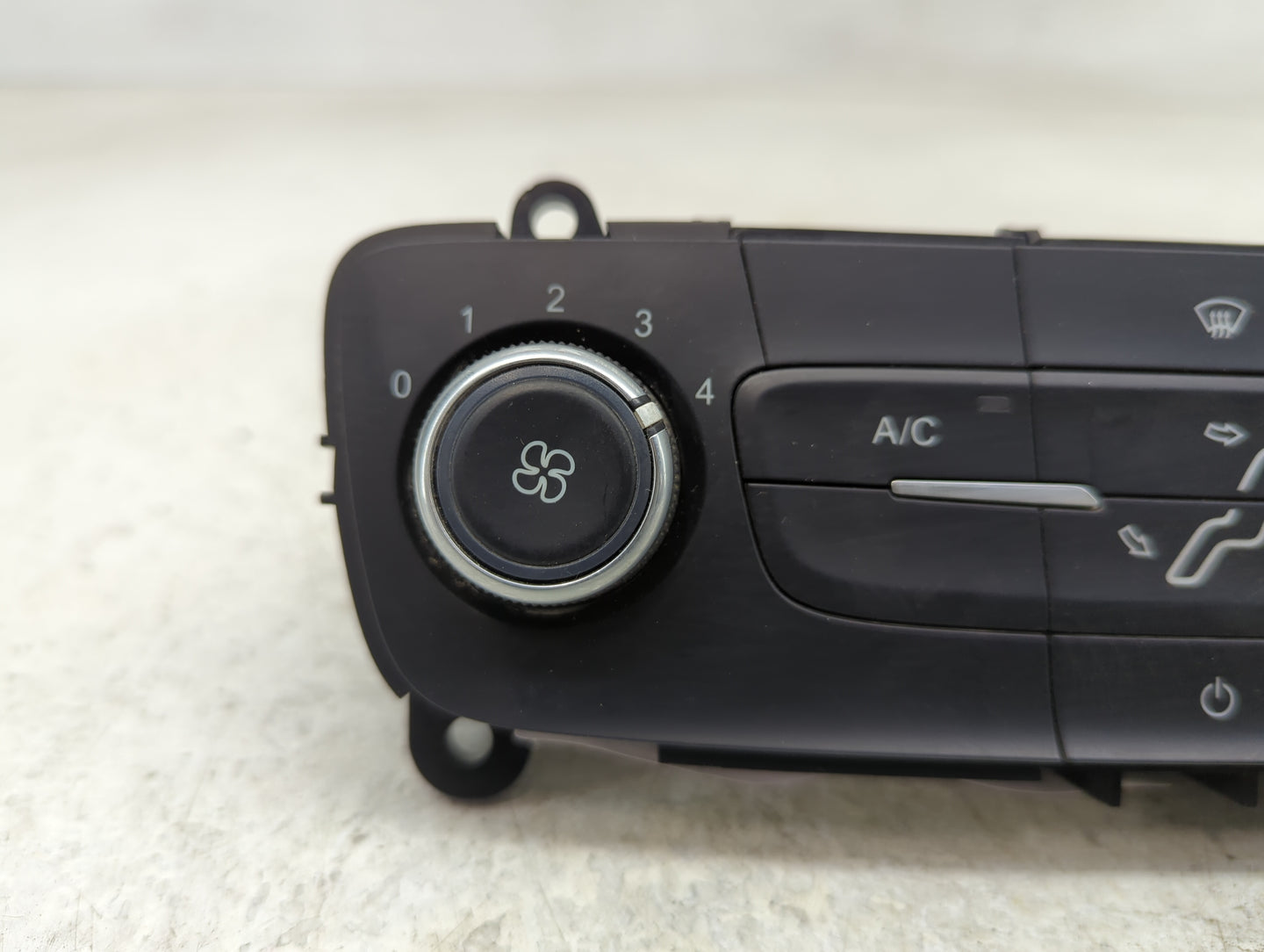 2015-2018 Ford Focus Climate Control Module Temperature AC/Heater Replacement P/N:F1ET-19980-JJ Fits Fits 2015 2016 2017 201