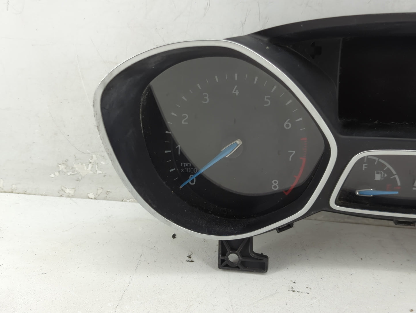2014-2018 Ford Focus Instrument Cluster Speedometer Gauges P/N:CM5T-10849-CSH Fits Fits 2014 2015 2016 2017 2018 OEM Used Au