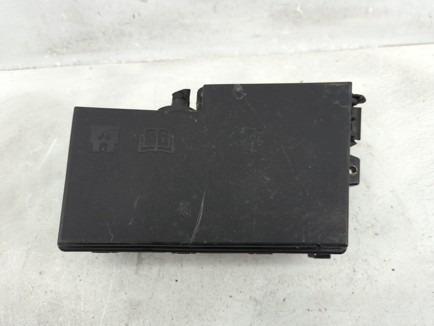2017-2018 Ford Focus Fusebox Fuse Box Panel Relay Module P/N:GJ7T-14A076-BA 19548 000 001, 21090 000 001 Fits Fits 2017 2018