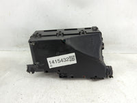 2017-2018 Ford Focus Fusebox Fuse Box Panel Relay Module P/N:GJ7T-14A076-BA 19548 000 001, 21090 000 001 Fits Fits 2017 2018