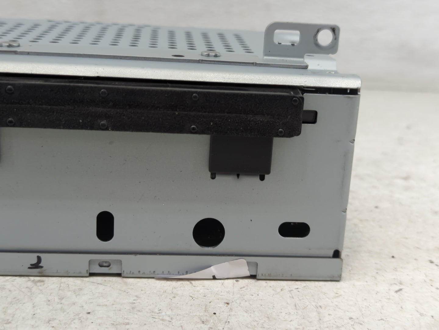 2017-2018 Ford Focus Radio AM FM Cd Player Receiver Replacement P/N:FM5T-19C107-JG Fits Fits 2017 2018 OEM Used Auto Parts -