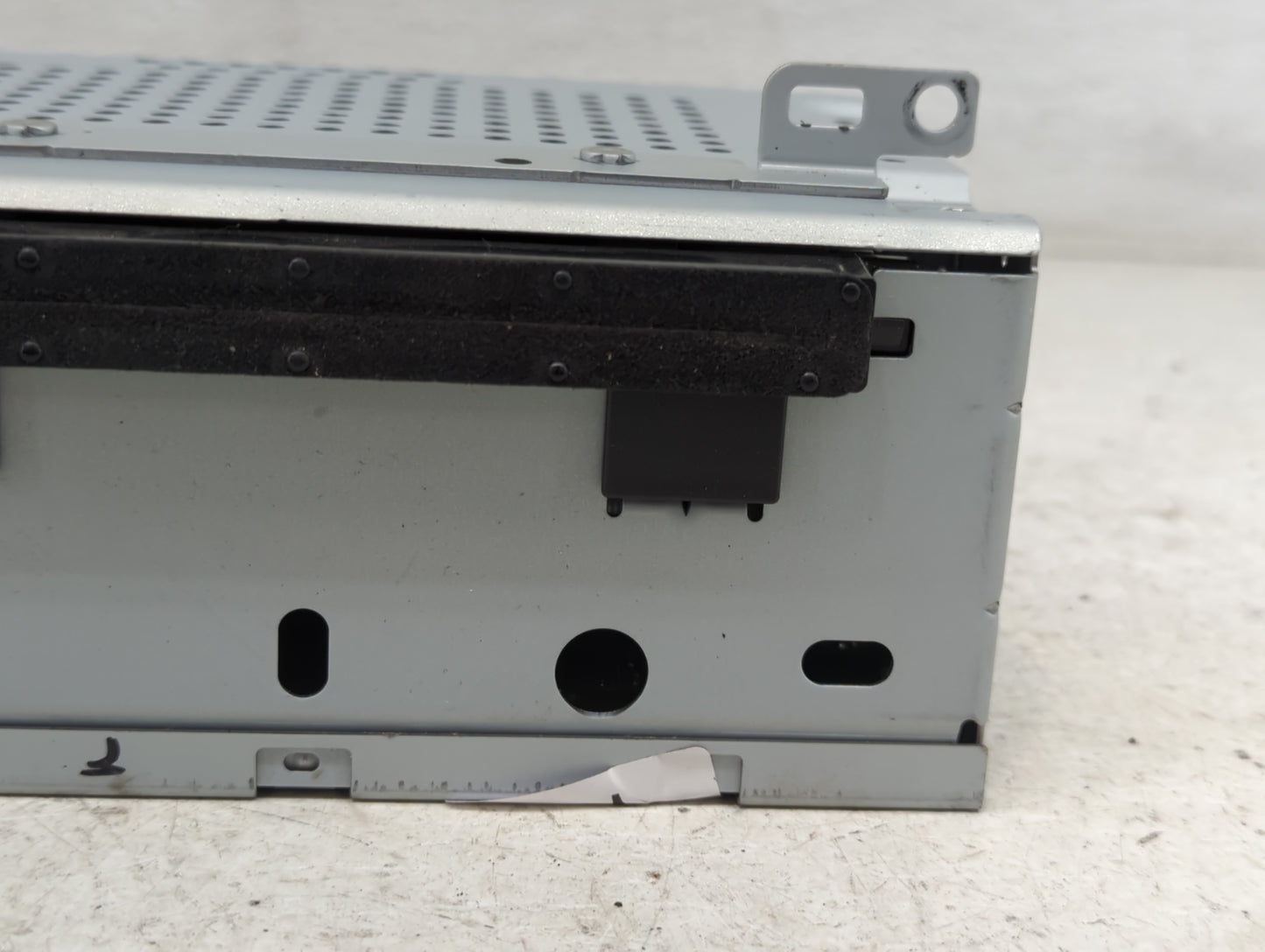2017-2018 Ford Focus Radio AM FM Cd Player Receiver Replacement P/N:FM5T-19C107-JG Fits Fits 2017 2018 OEM Used Auto Parts -