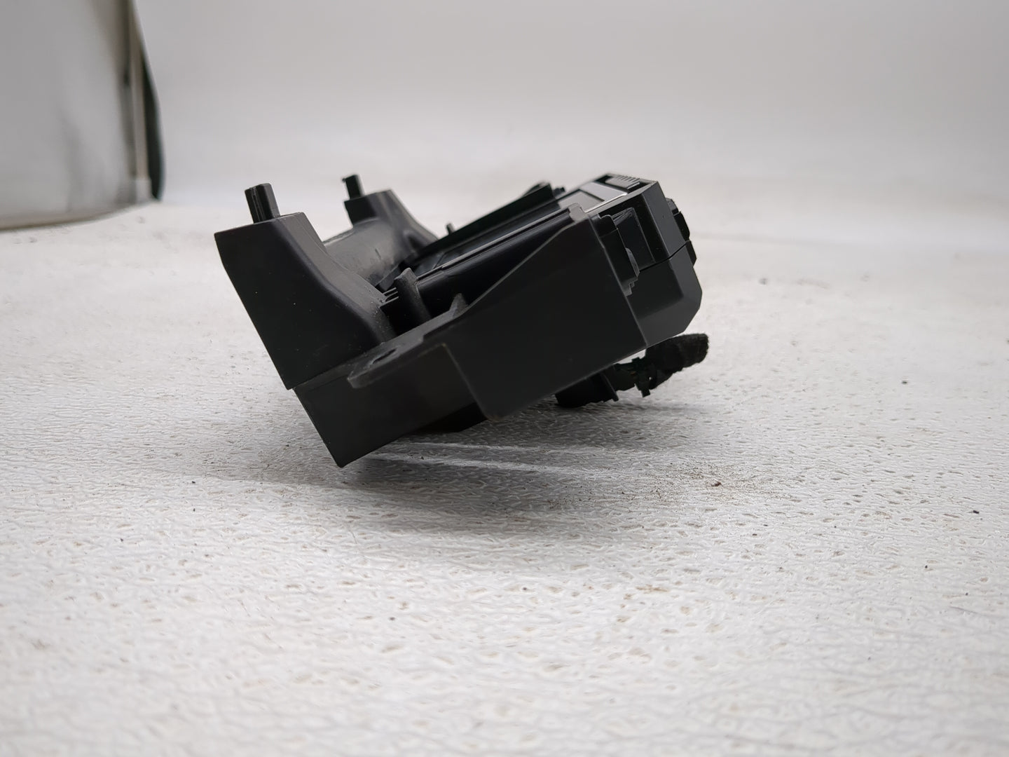 2015-2018 Ford Focus Information Display Screen - Oemusedautoparts1.com