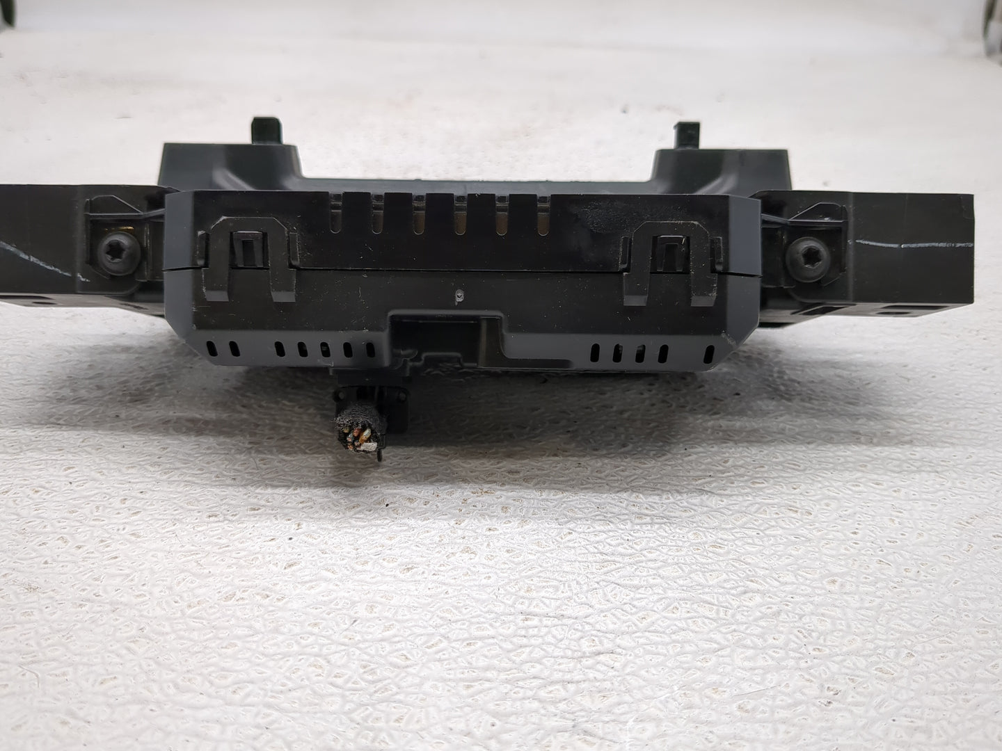 2015-2018 Ford Focus Information Display Screen - Oemusedautoparts1.com