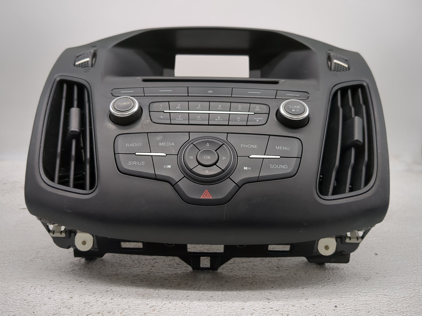 2015-2018 Ford Focus Radio AM FM Cd Player Receiver Replacement P/N:F1ET18K811KD Fits Fits 2015 2016 2017 2018 2019 OEM Used