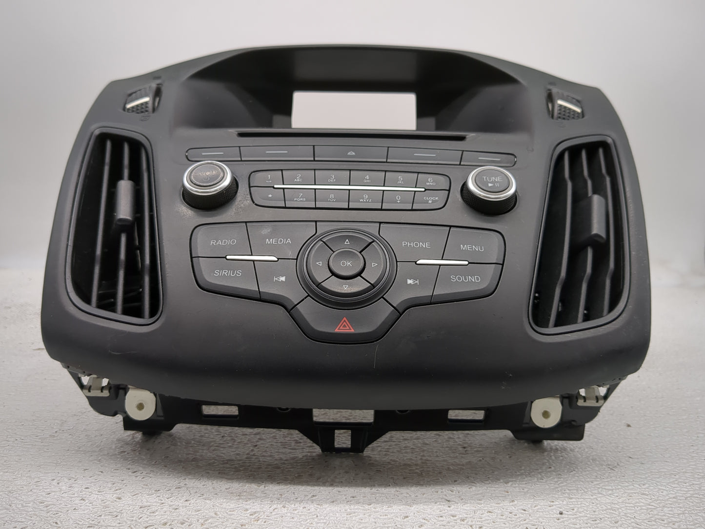 2015-2018 Ford Focus Radio AM FM Cd Player Receiver Replacement P/N:F1ET18K811KD Fits Fits 2015 2016 2017 2018 2019 OEM Used