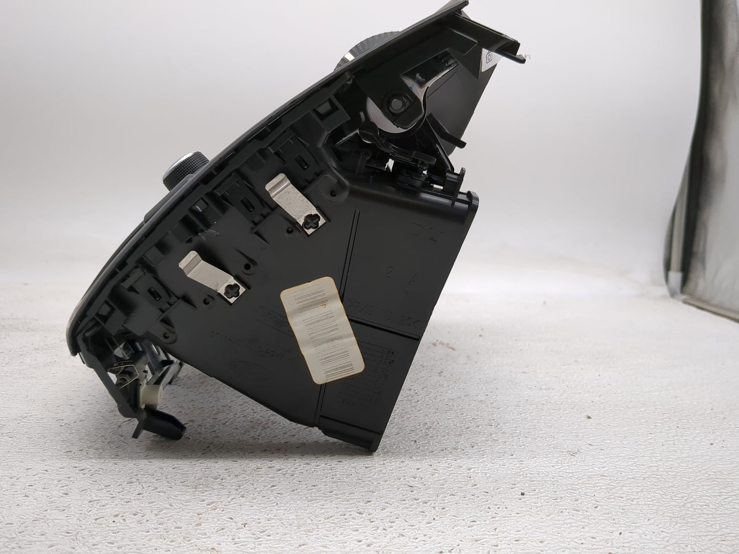 2015-2018 Ford Focus Radio AM FM Cd Player Receiver Replacement P/N:F1ET18K811KD Fits Fits 2015 2016 2017 2018 2019 OEM Used