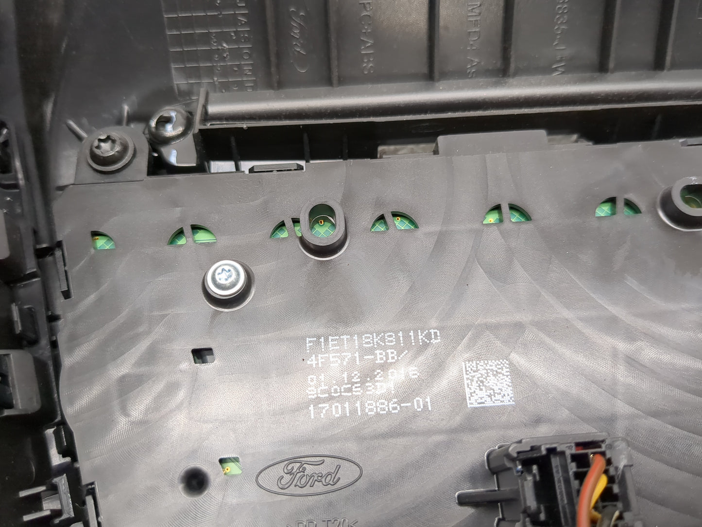 2015-2018 Ford Focus Radio AM FM Cd Player Receiver Replacement P/N:F1ET18K811KD Fits Fits 2015 2016 2017 2018 2019 OEM Used