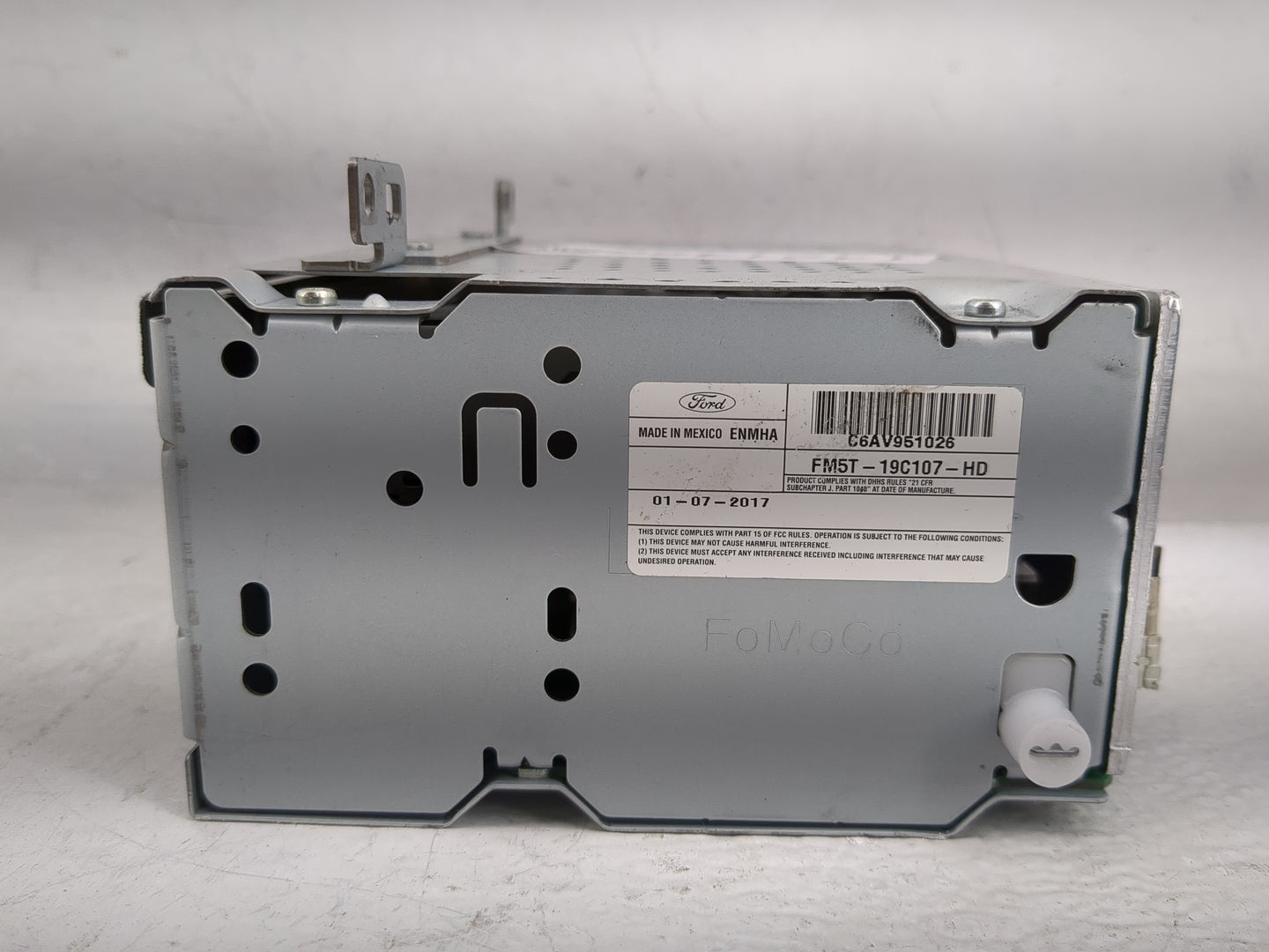 2017-2018 Ford Focus Radio AM FM Cd Player Receiver Replacement P/N:FM5T-19C107-HD Fits Fits 2017 2018 OEM Used Auto Parts -