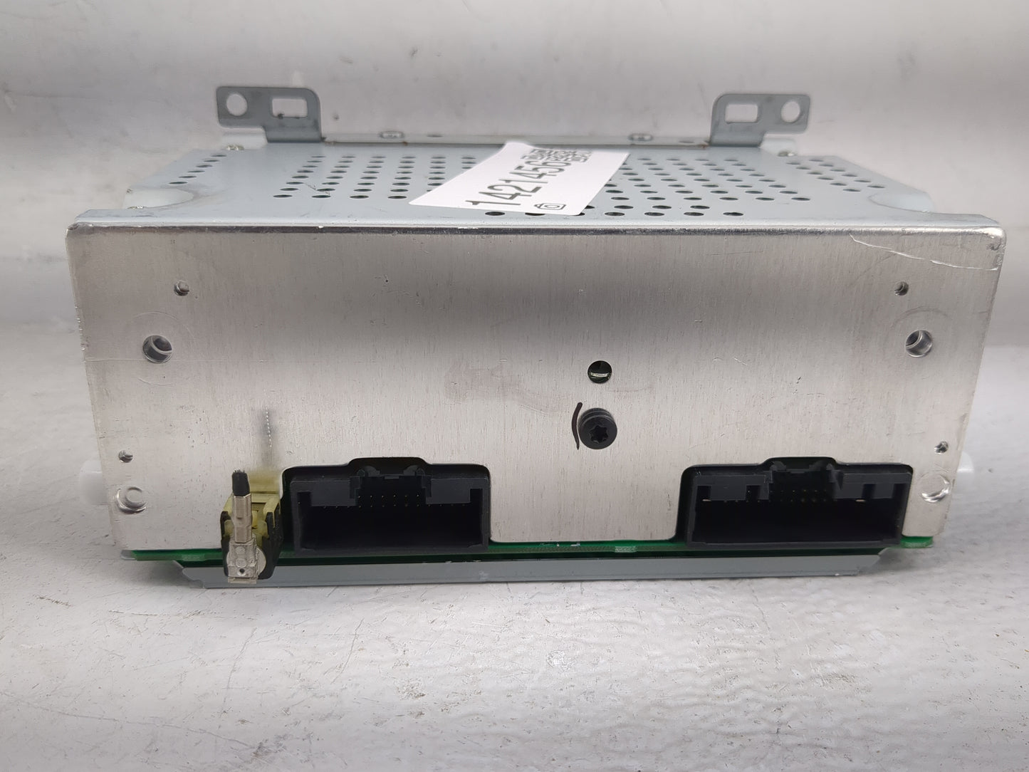 2017-2018 Ford Focus Radio AM FM Cd Player Receiver Replacement P/N:FM5T-19C107-HD Fits Fits 2017 2018 OEM Used Auto Parts -