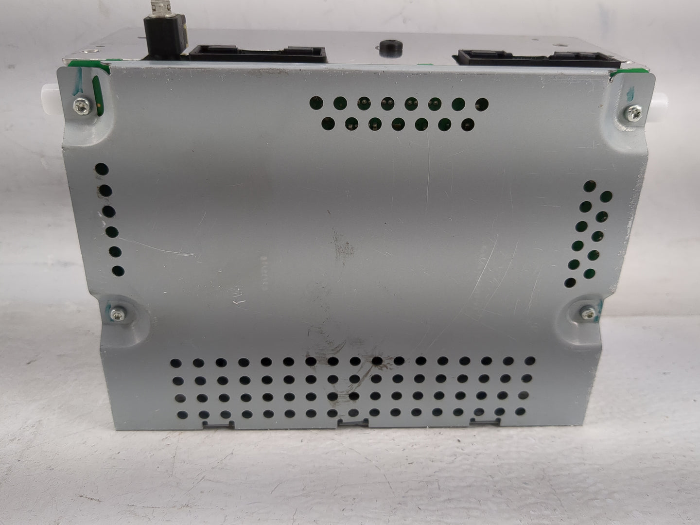 2017-2018 Ford Focus Radio AM FM Cd Player Receiver Replacement P/N:FM5T-19C107-HD Fits Fits 2017 2018 OEM Used Auto Parts -