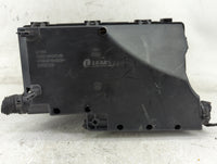 2017-2018 Ford Focus Fusebox Fuse Box Panel Relay Module P/N:GJ7T-14A076-BA 19648 000 001, 21090 000 001 Fits Fits 2017 2018