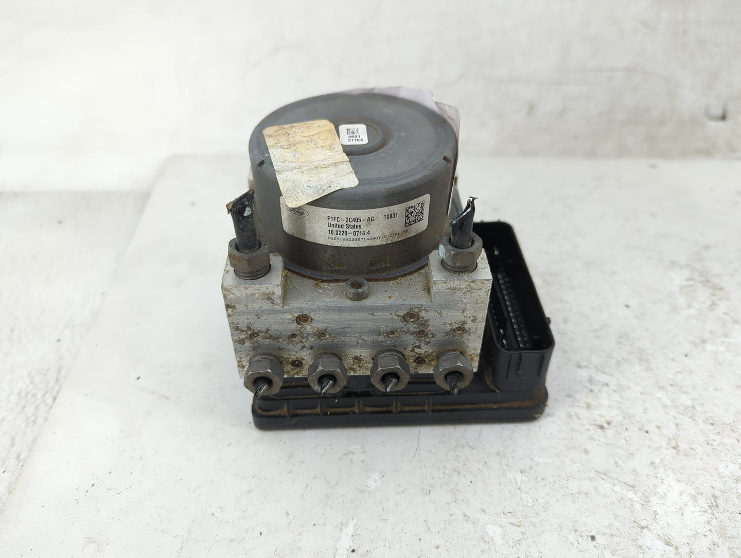 2016-2018 Ford Focus ABS Pump Control Module Replacement P/N:F1FC-2C405-AG 10.0220-0714.4 Fits Fits 2016 2017 2018 OEM Used 