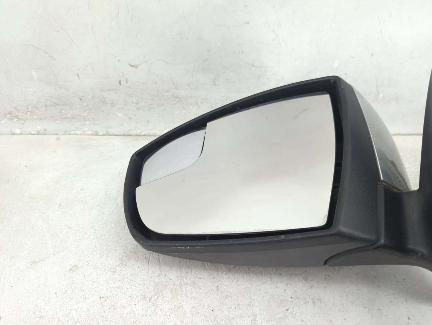 2015-2018 Ford Focus Driver Side View Mirror - Left Door Mirror OEM Used - Oemusedautoparts1.com