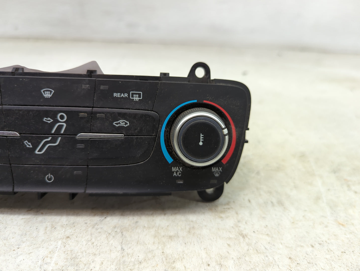 2017 Ford Focus Climate Control Module Temperature AC/Heater Replacement P/N:F1ET-19980-JJ Fits OEM Used Auto Parts - Oemuse