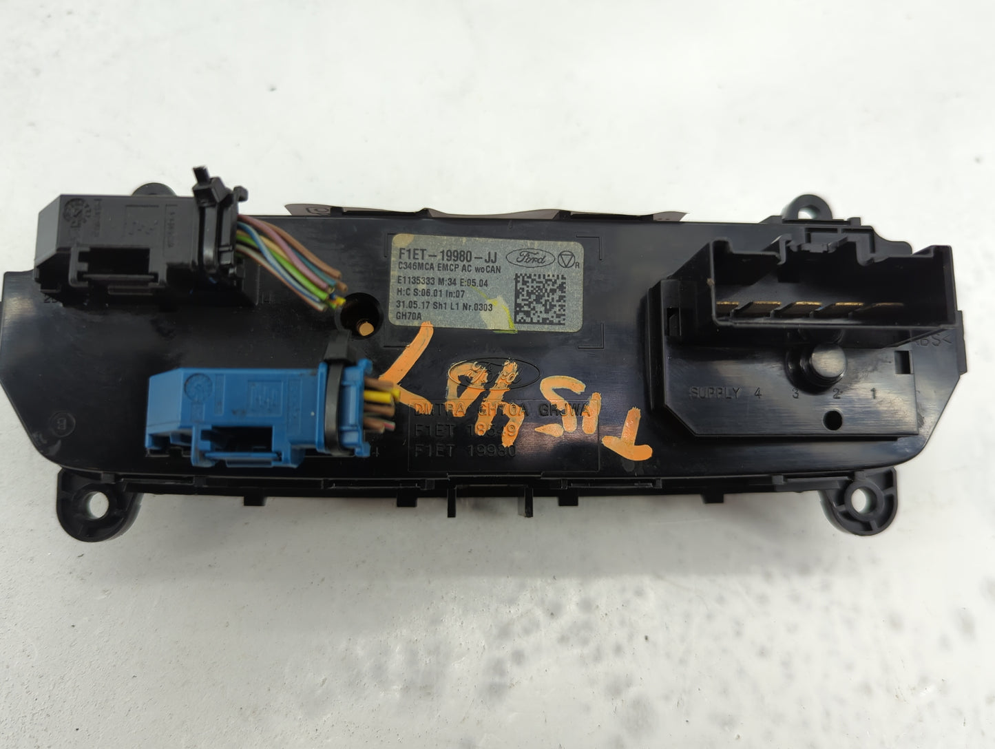 2015-2018 Ford Focus Climate Control Module Temperature AC/Heater Replacement P/N:F1ET-19980-JJ Fits Fits 2015 2016 2017 201