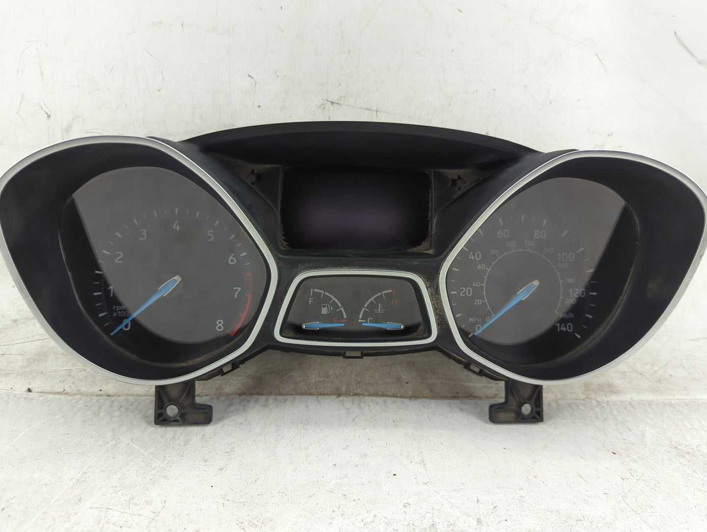 2016-2018 Ford Focus Instrument Cluster Speedometer Gauges P/N:2625776 5085074 Fits Fits 2016 2017 2018 OEM Used Auto Parts 