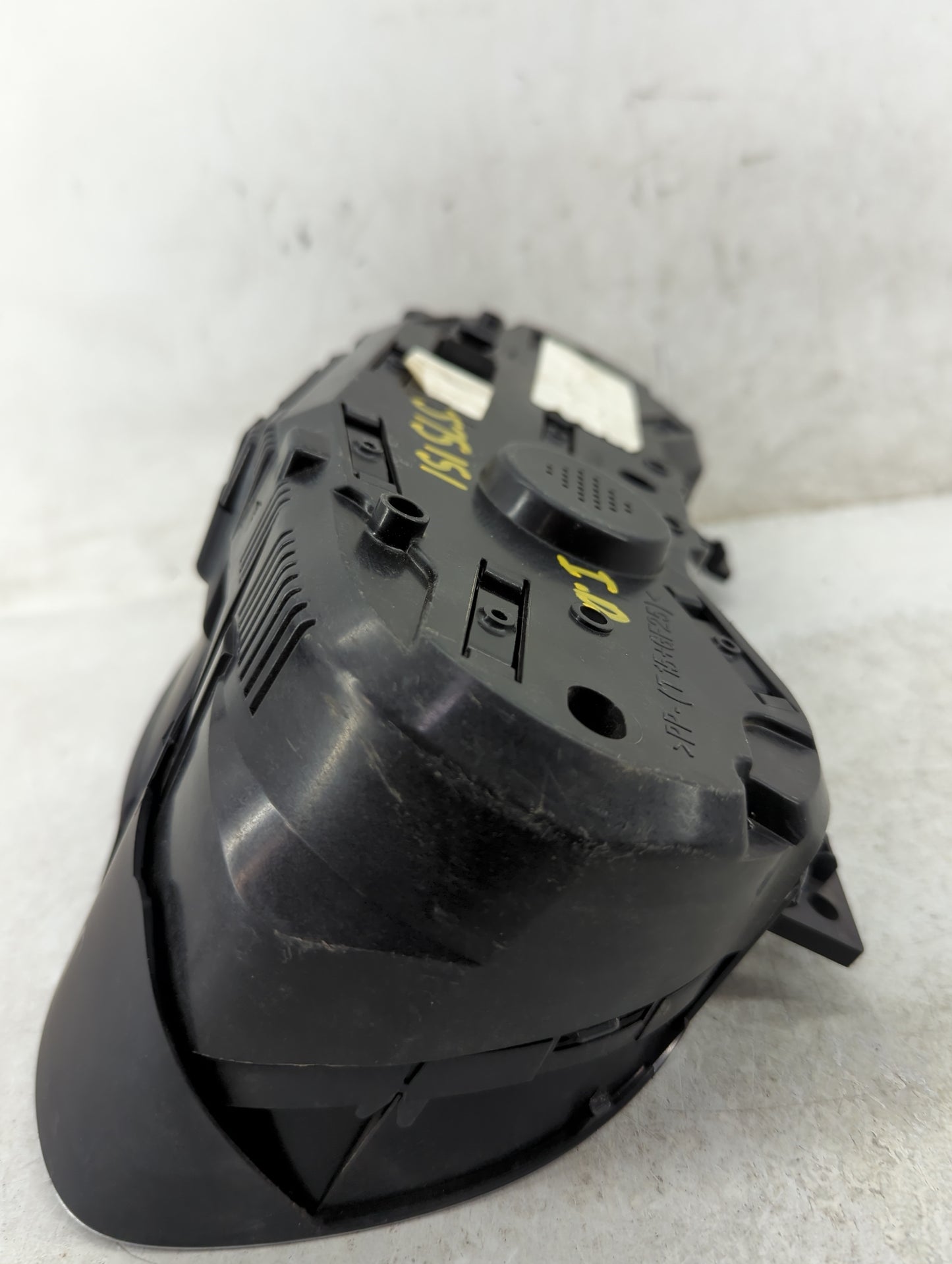 2016-2018 Ford Focus Instrument Cluster Speedometer Gauges P/N:2625776 5085074 Fits Fits 2016 2017 2018 OEM Used Auto Parts 