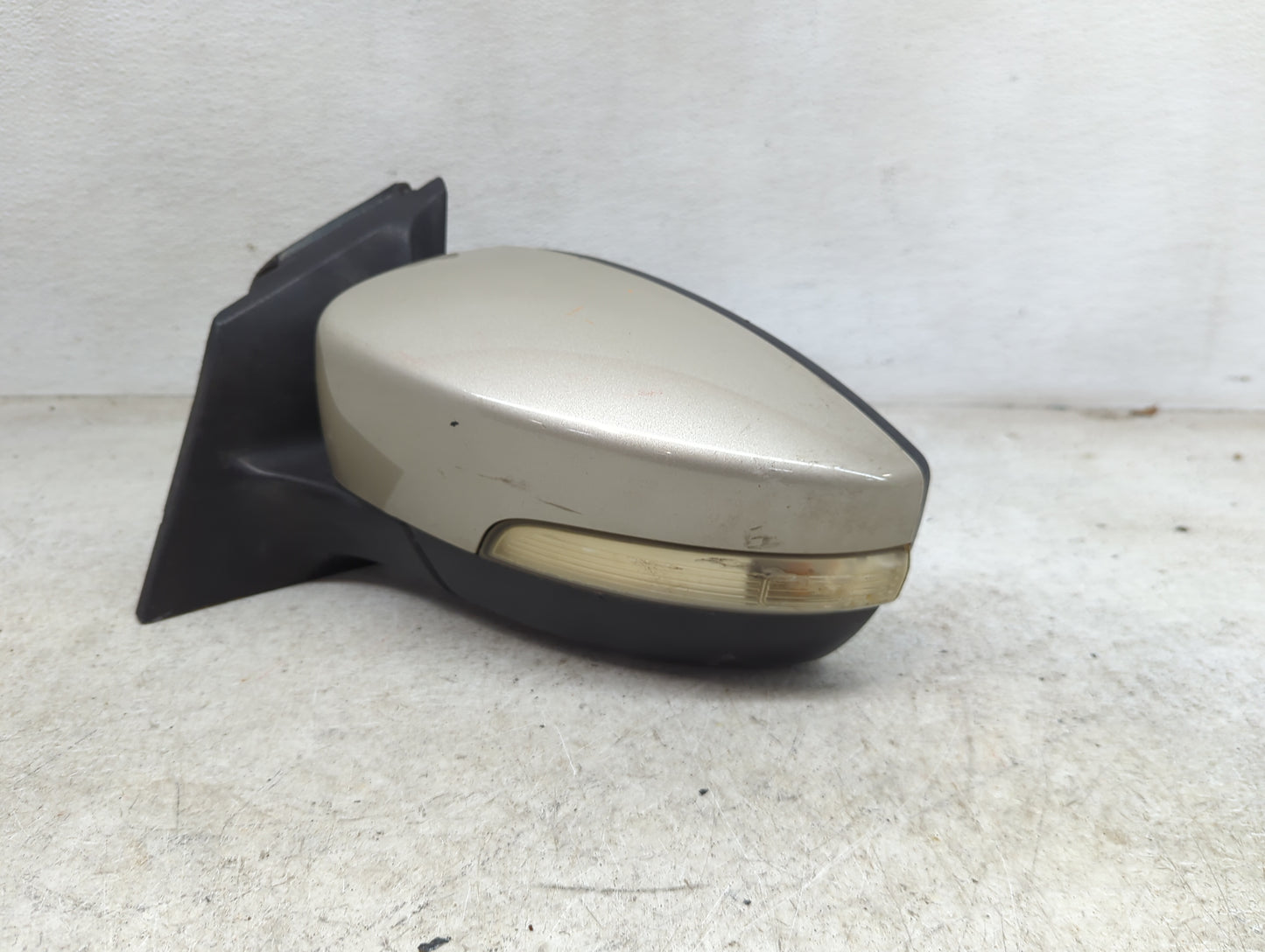2015-2018 Ford Focus Driver Side View Mirror - Left Door Mirror OEM Used - Oemusedautoparts1.com
