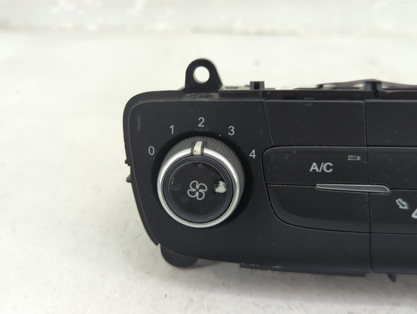 2015-2018 Ford Focus Climate Control Module Temperature AC/Heater Replacement P/N:F1ET-19980-JJ Fits Fits 2015 2016 2017 201