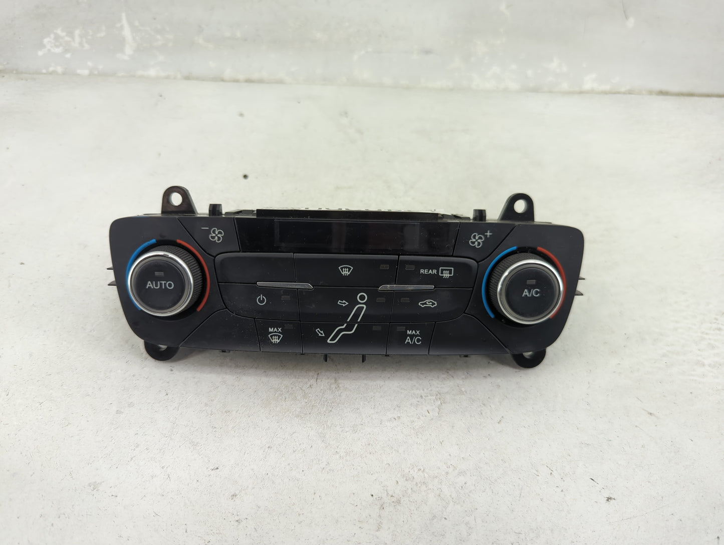 2015-2018 Ford Focus Climate Control Module Temperature AC/Heater Replacement P/N:F1ET-18C612-AG Fits Fits 2015 2016 2017 20