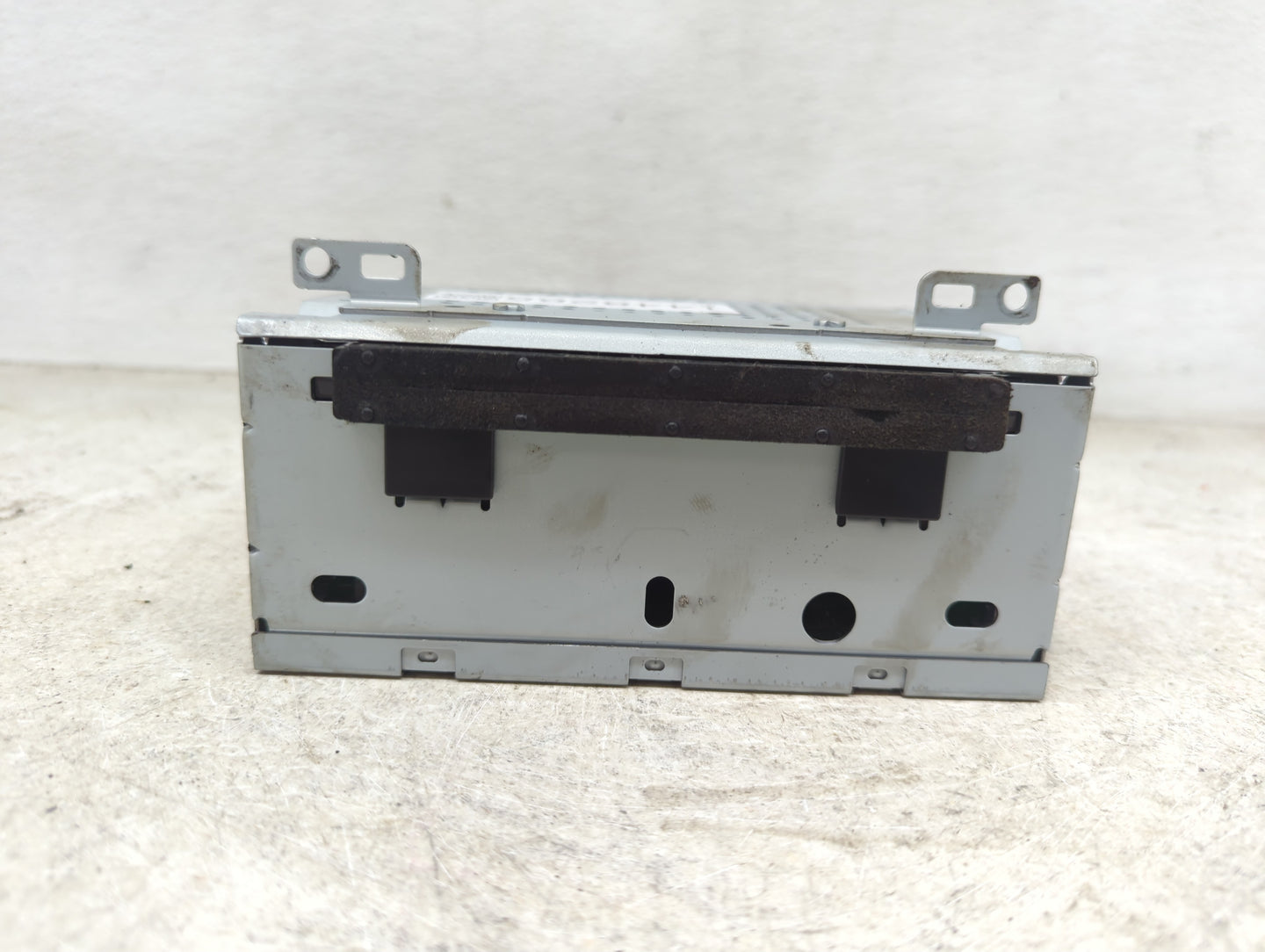 2017-2018 Ford Focus Radio AM FM Cd Player Receiver Replacement P/N:FM5T-19C107-JH Fits Fits 2017 2018 OEM Used Auto Parts -