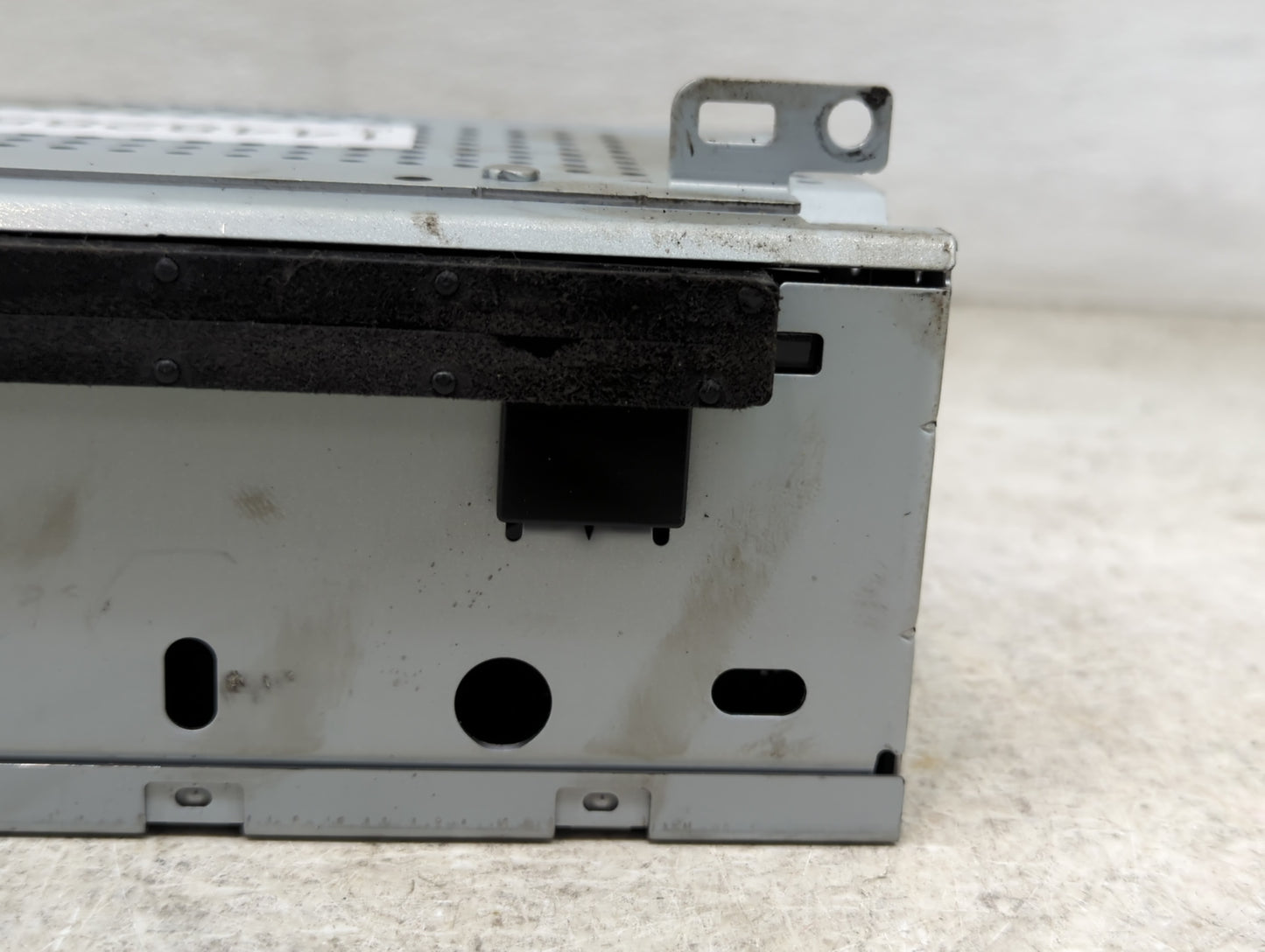 2017-2018 Ford Focus Radio AM FM Cd Player Receiver Replacement P/N:FM5T-19C107-JH Fits Fits 2017 2018 OEM Used Auto Parts -