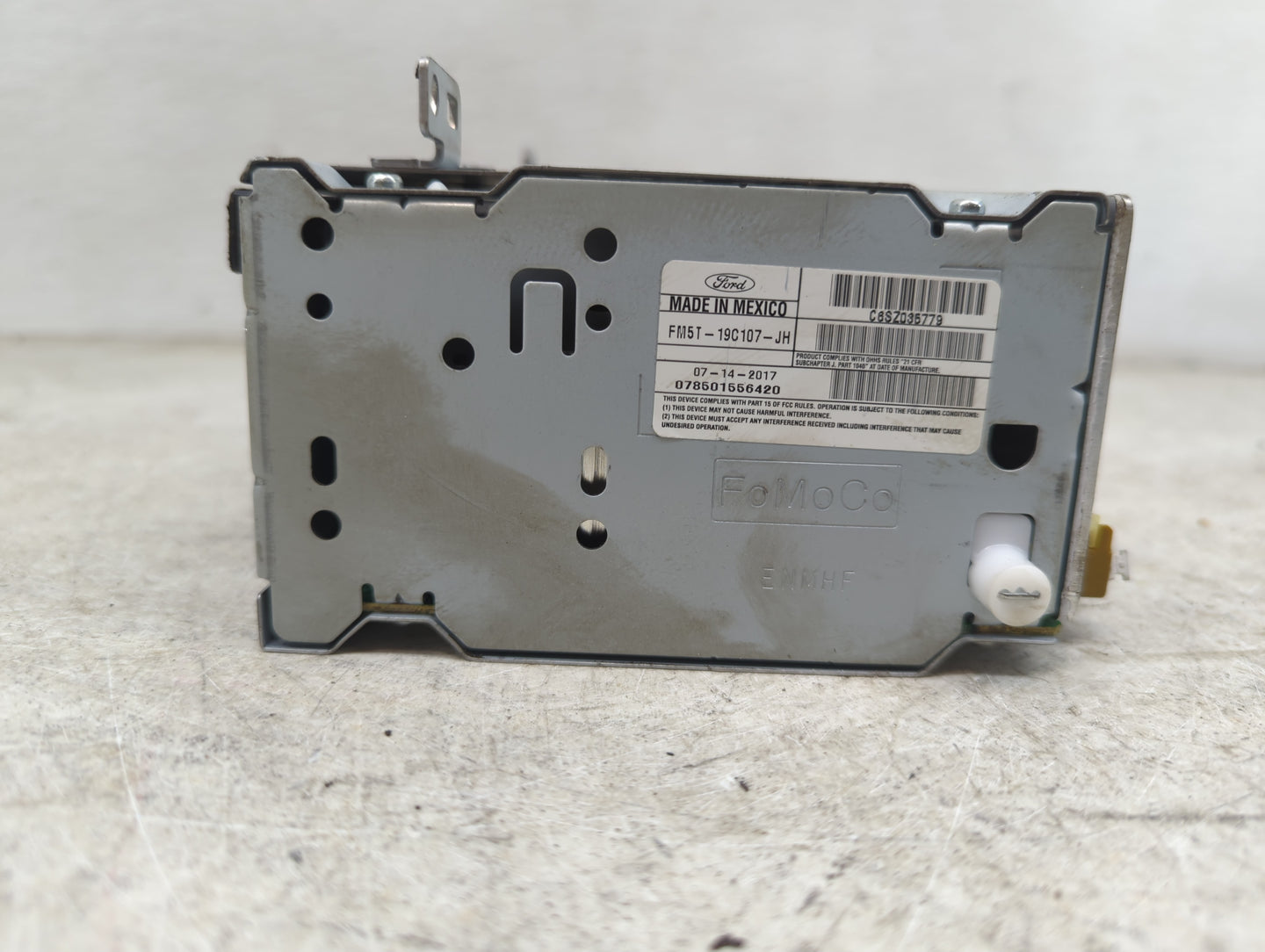 2017-2018 Ford Focus Radio AM FM Cd Player Receiver Replacement P/N:FM5T-19C107-JH Fits Fits 2017 2018 OEM Used Auto Parts -