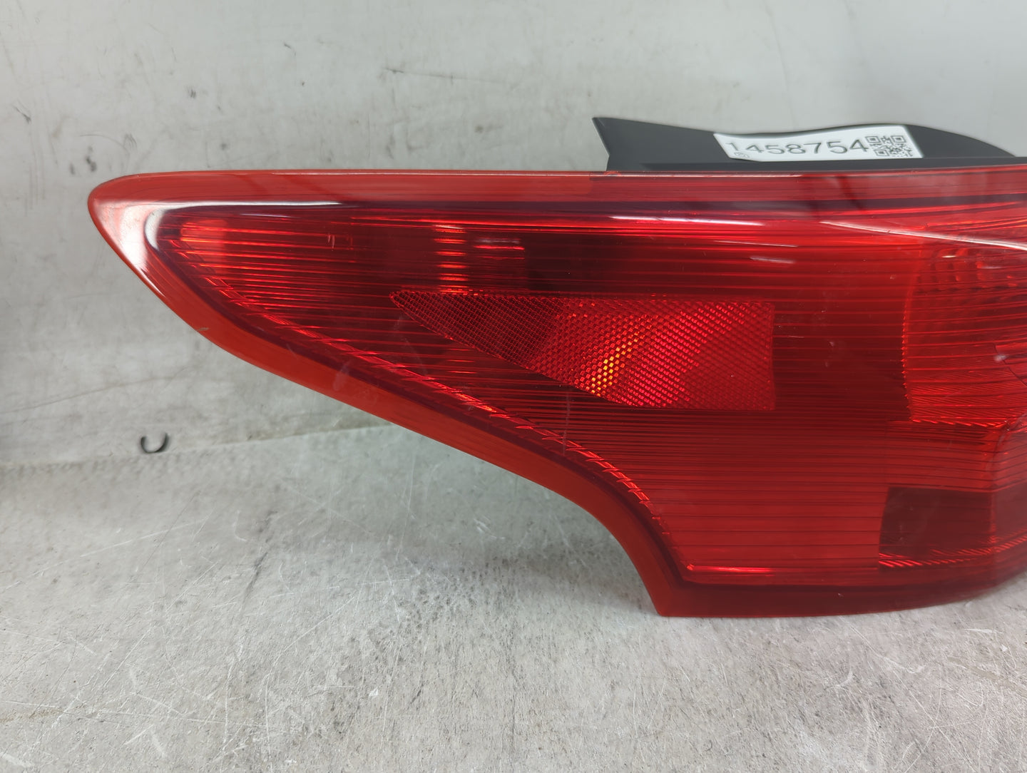2015-2018 Ford Focus Tail Light Assembly Driver Left OEM P/N:F1EB-13405-FE Fits Fits 2015 2016 2017 2018 OEM Used Auto Parts