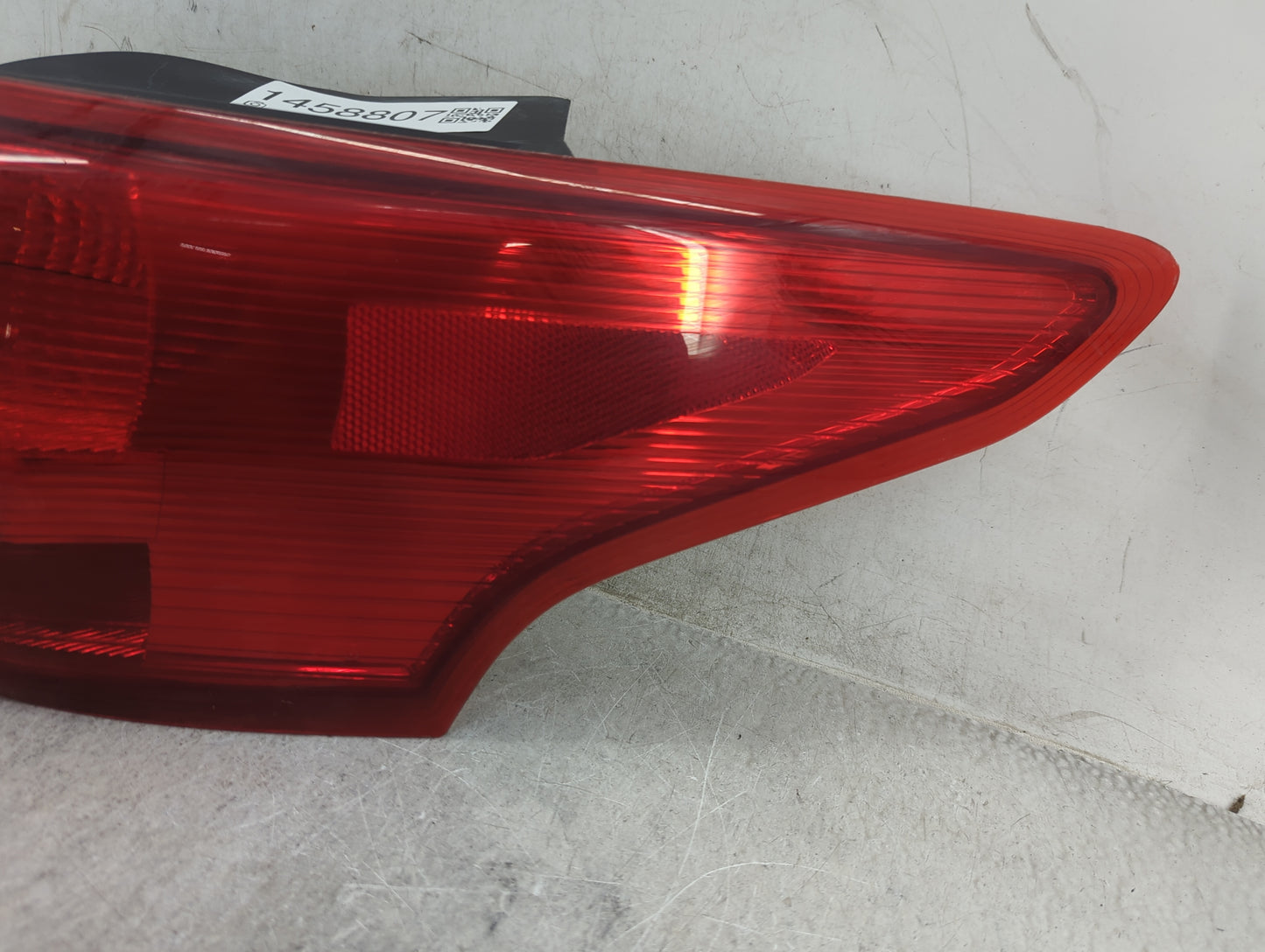 2015-2018 Ford Focus Tail Light Assembly Passenger Right OEM P/N:F1EB-13404-FE Fits Fits 2015 2016 2017 2018 OEM Used Auto P