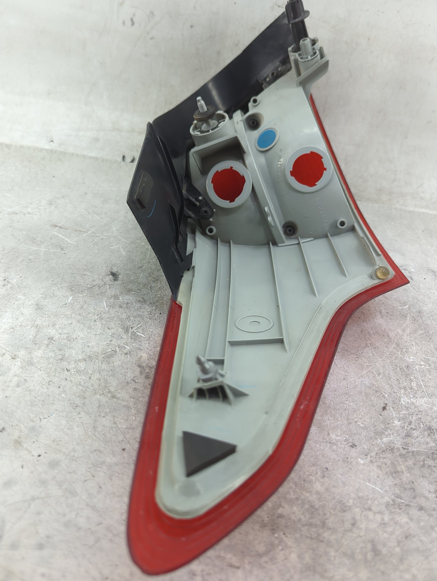 2015-2018 Ford Focus Tail Light Assembly Passenger Right OEM P/N:F1EB-13404-FE Fits Fits 2015 2016 2017 2018 OEM Used Auto P