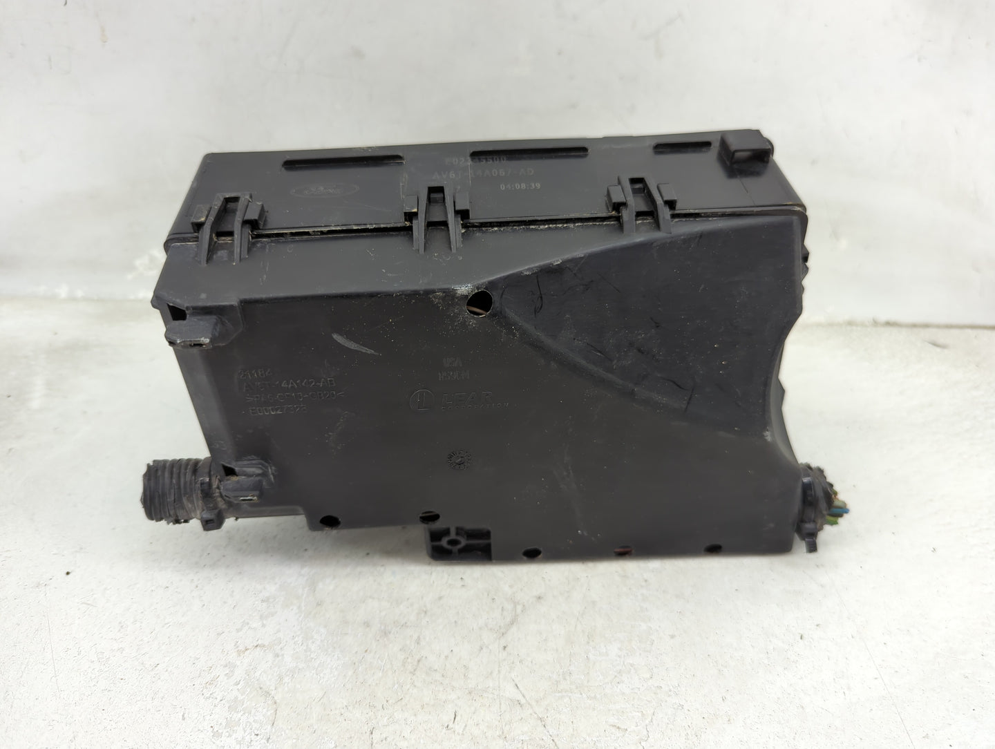 2017-2018 Ford Focus Fusebox Fuse Box Panel Relay Module P/N:AV6T-14A067-AD E02345500 Fits Fits 2017 2018 OEM Used Auto Part
