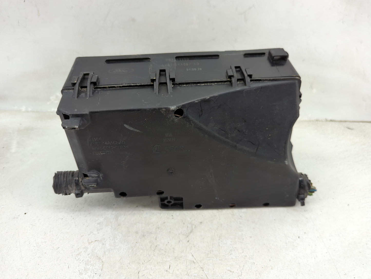 2017-2018 Ford Focus Fusebox Fuse Box Panel Relay Module P/N:AV6T-14A067-AD E02345500 Fits Fits 2017 2018 OEM Used Auto Part